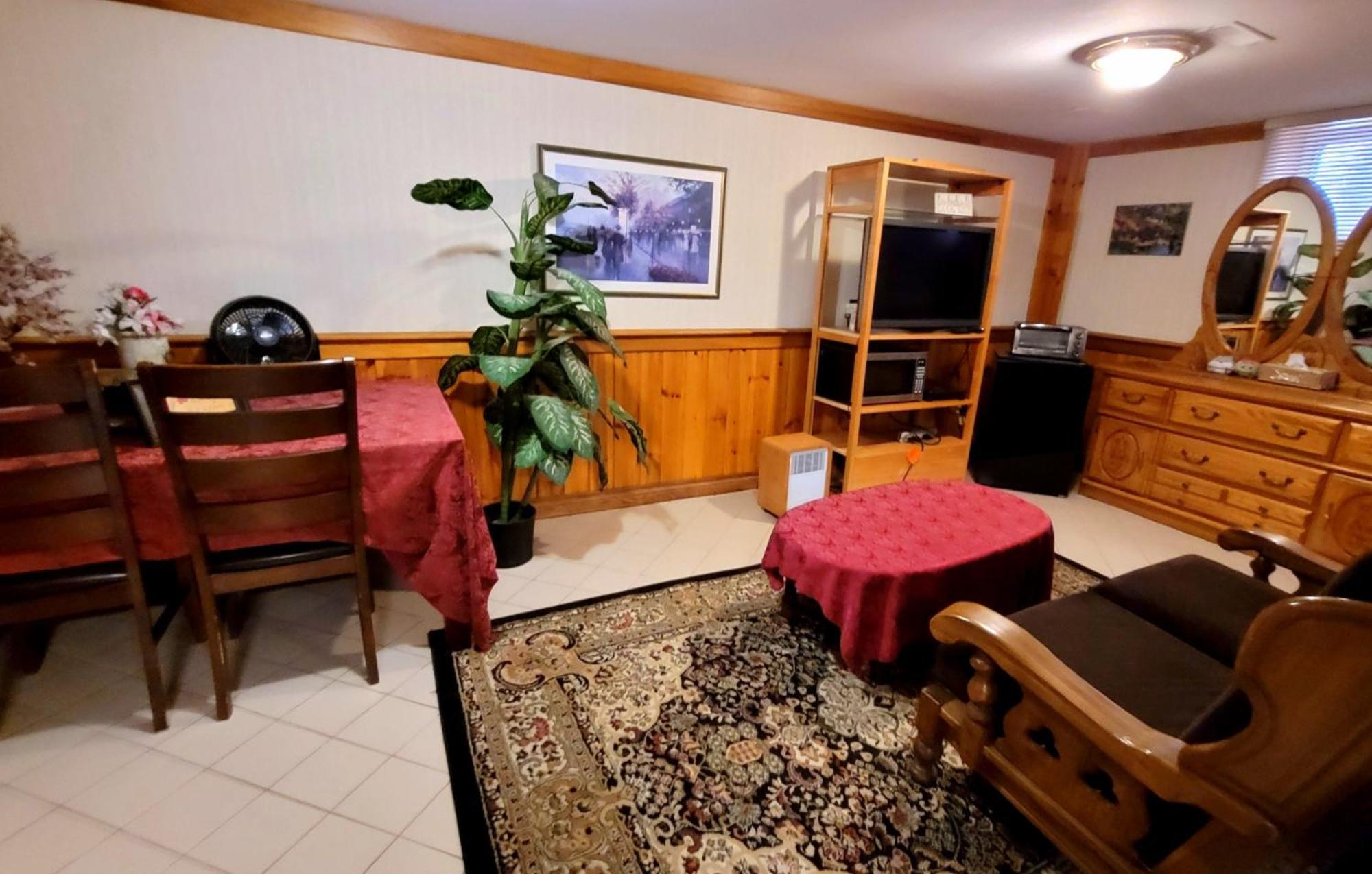 A Stunning Chalet Style Home Toronto Bilik gambar